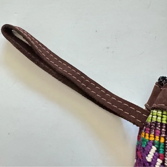 New Nena & Co Guatemalan Handcrafted Embroidered Wristlet - Picture 4 of 6